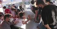 Küçükçekmece adeta aktı, Aşı Seferberliği Rekor Kırdı,  siyasi fark tanımadı, 
